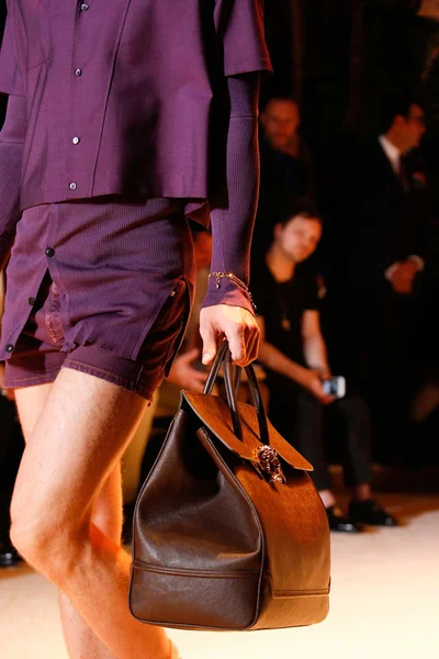 Look 38